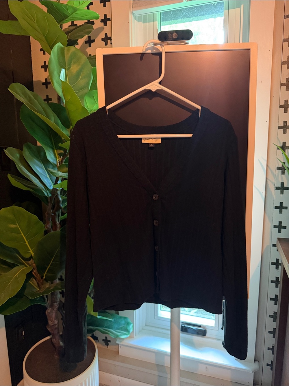 Universal Thread Black Ribbed V-Neck Button Cardigan